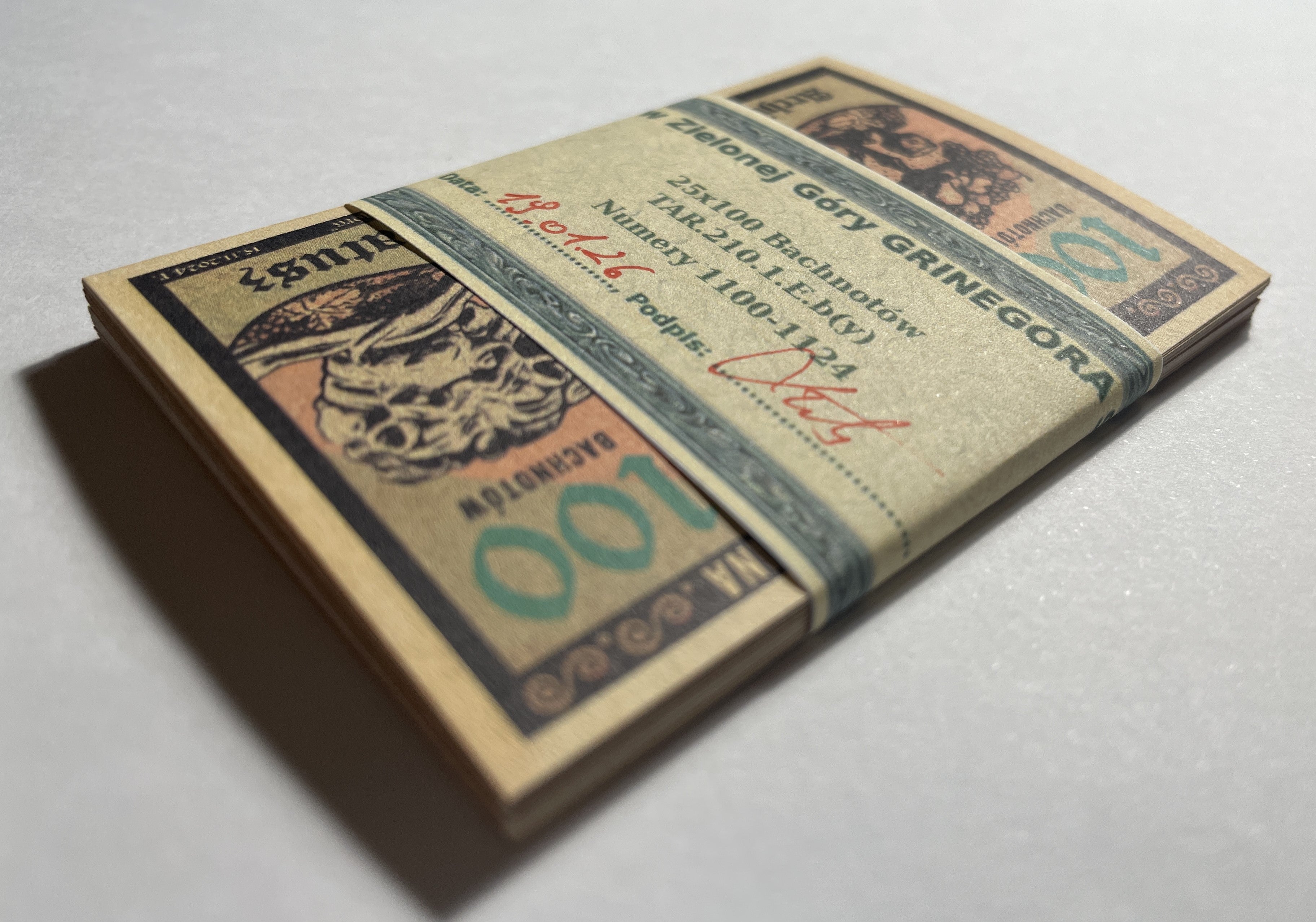 PACZKA z SOLIDEM 1111 - Bachnoty RATUSZ (Banknoty Bachusa)